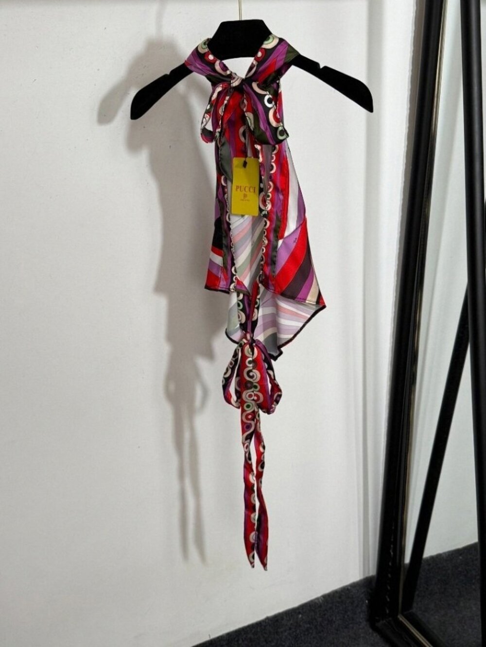 Emilio Pucci Halter-Neck, Backless, Tie-Front Tank Top - Picture 3 of 9